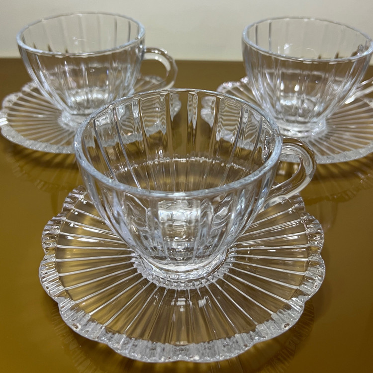 فنجان نعلبکی شیاردار بلور دلی گلس( deli glass) دست ۶ تایی
